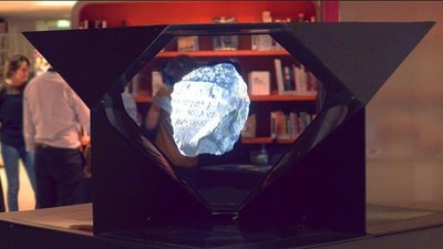 Focus 180° scenic hologram to highlight your brand.
