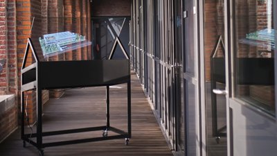 Iris 46 The Iris 46 is our best solution for a high-end indoor holographic presentation.
